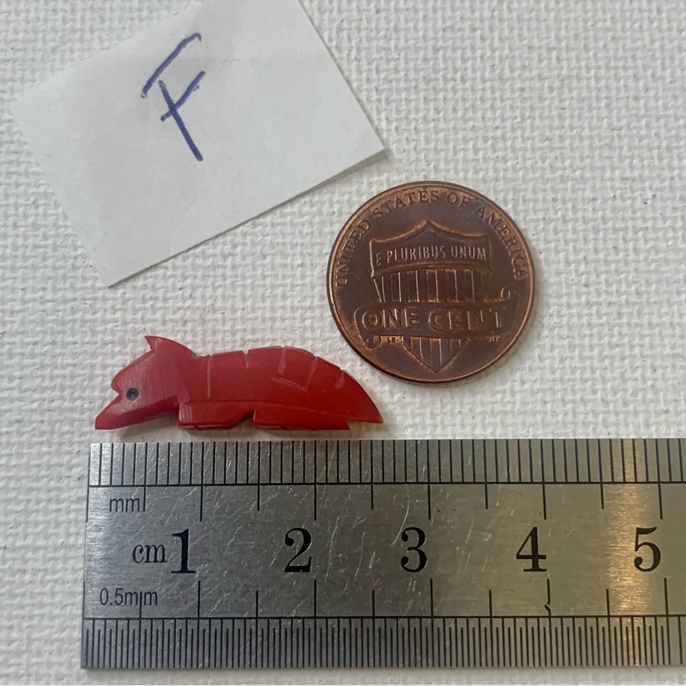 Vintage Coral Zuni Fetish Armadillo Bead Native American Carved Spirit Animal 1" - Picture 10 of 12